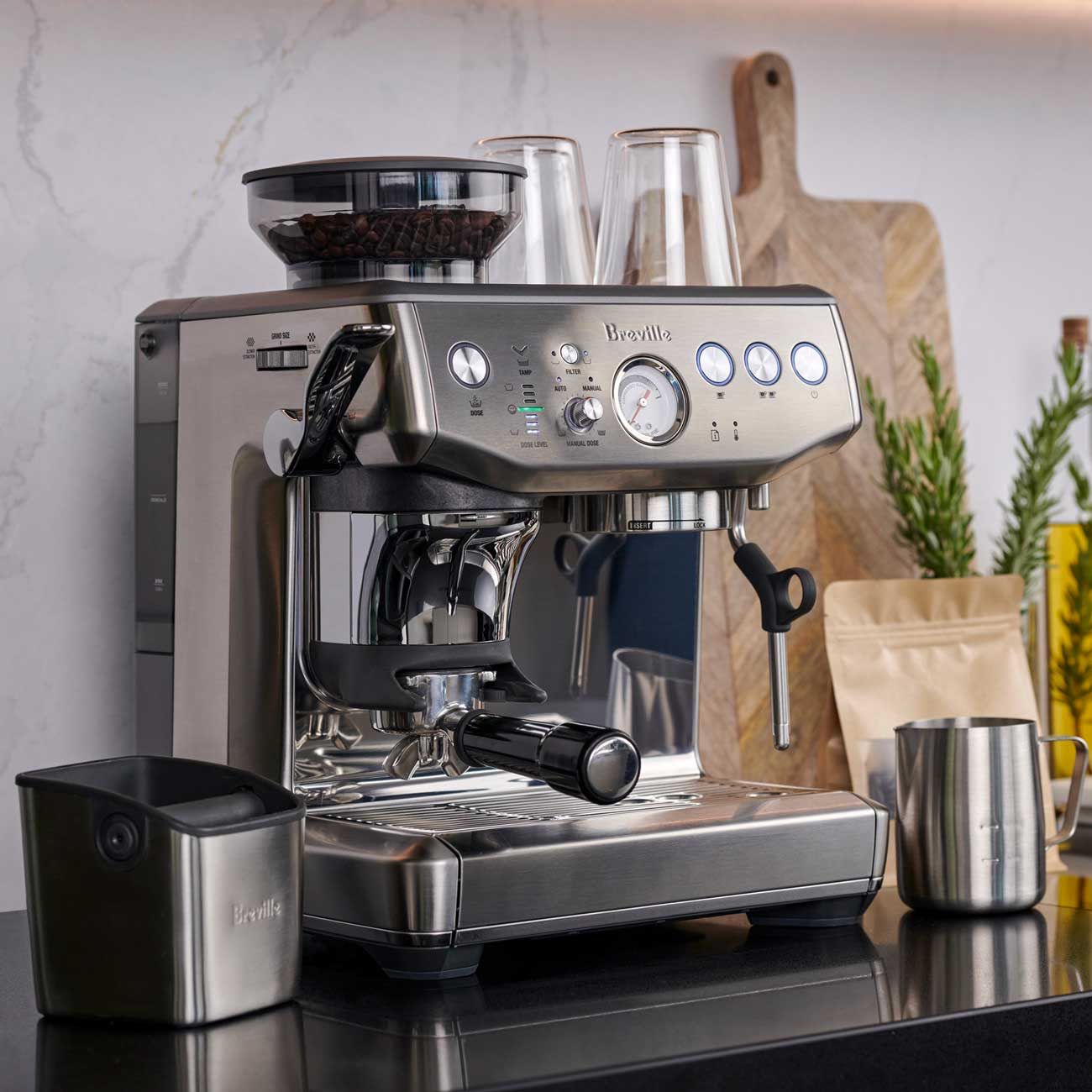 Breville Barista Express Impress BES876BSS - מכונת אספרסו עם מטחנה מובנית, 25 דרגות טחינה והקצפת חלב מקצועית | יבואן רשמי | משלוח מהיר – תמונה 6