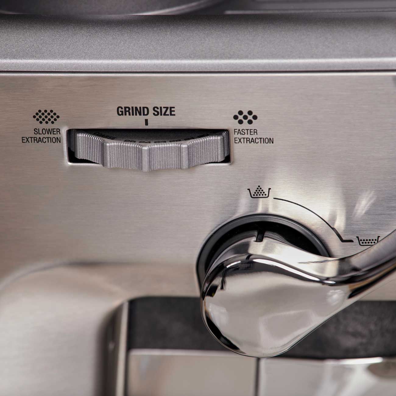 Breville Barista Express Impress BES876BSS - מכונת אספרסו עם מטחנה מובנית, 25 דרגות טחינה והקצפת חלב מקצועית | יבואן רשמי | משלוח מהיר – תמונה 8