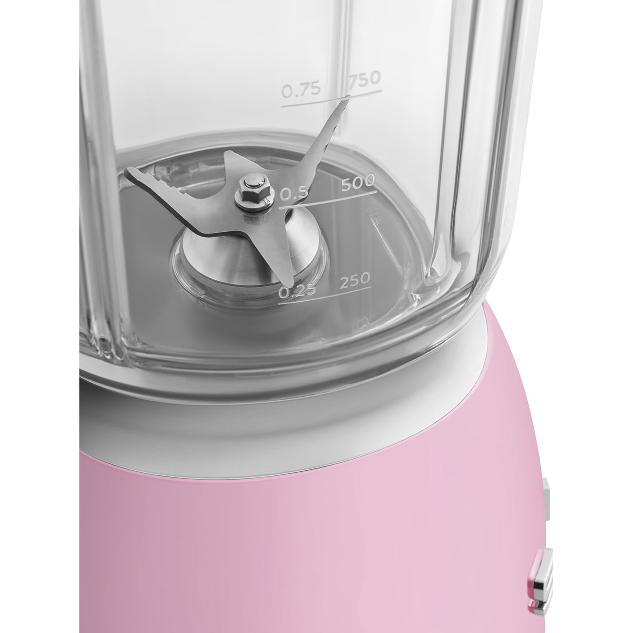 SMEG BLF03PKEU – בלנדר רטרו 800W עם קנקן Tritan בנפח 1.5 ל' סמג בצבע ורוד