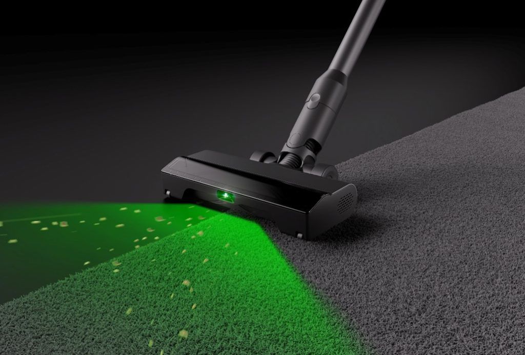 Roborock F25 ACE COMBO עם תאורת אור ירוק לזיהוי אבק נסתר